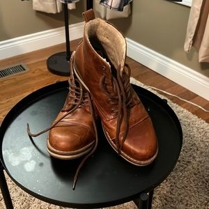 EUC Men’s casual boots